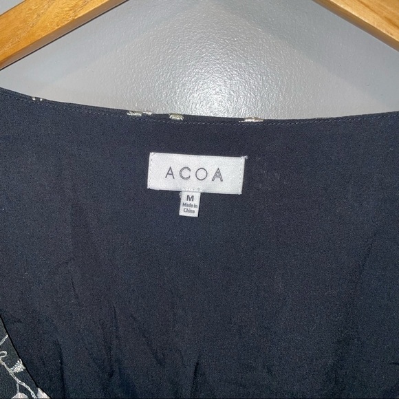 Acoa Chiffon Embroidered Floral cropped button down blouse - Picture 6 of 6